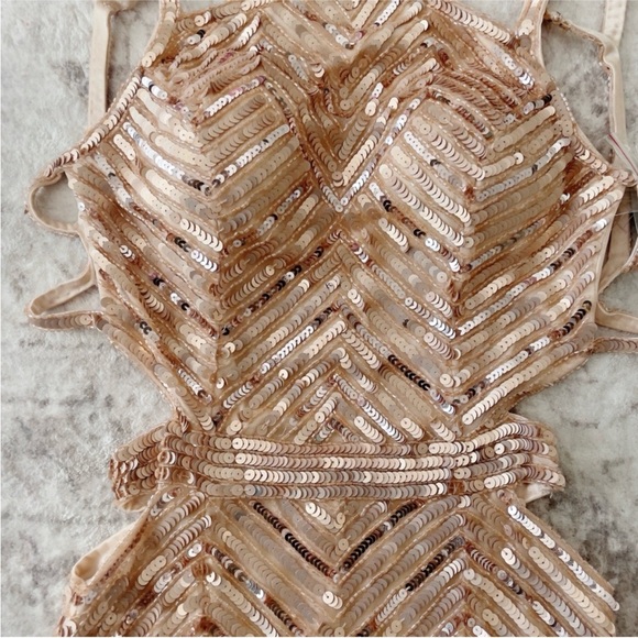 Cassandra Stone by Mac Duggal Sequins Gown Rose Gold Size 2 New - Picture 4 of 12